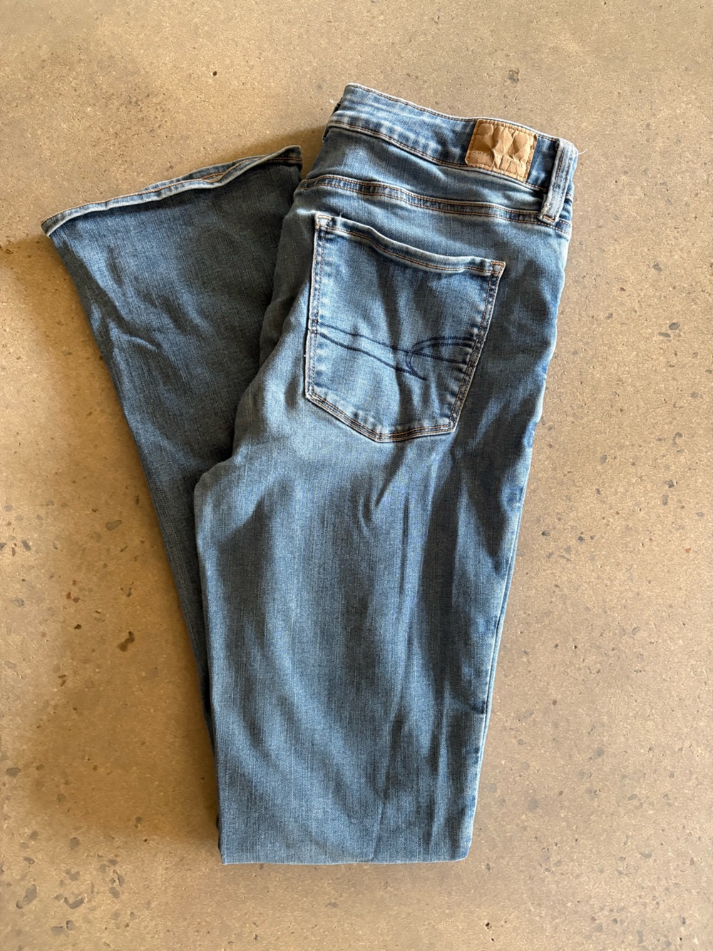 AE Next Level High-Waisted Skinny Kick
Jean Dark Dreams size 12L - Picture 7 of 8